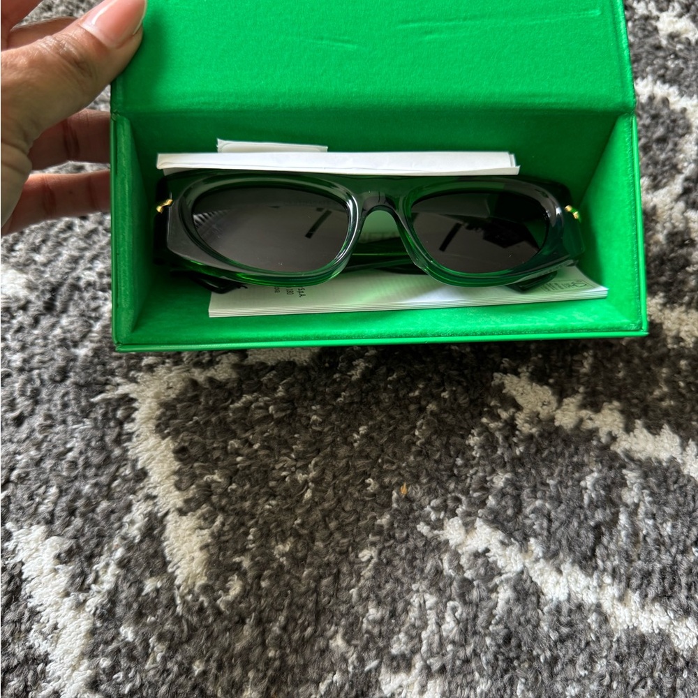 Bottega Veneta Cateye Sunglasses - Great Deal! - Picture 2 of 4